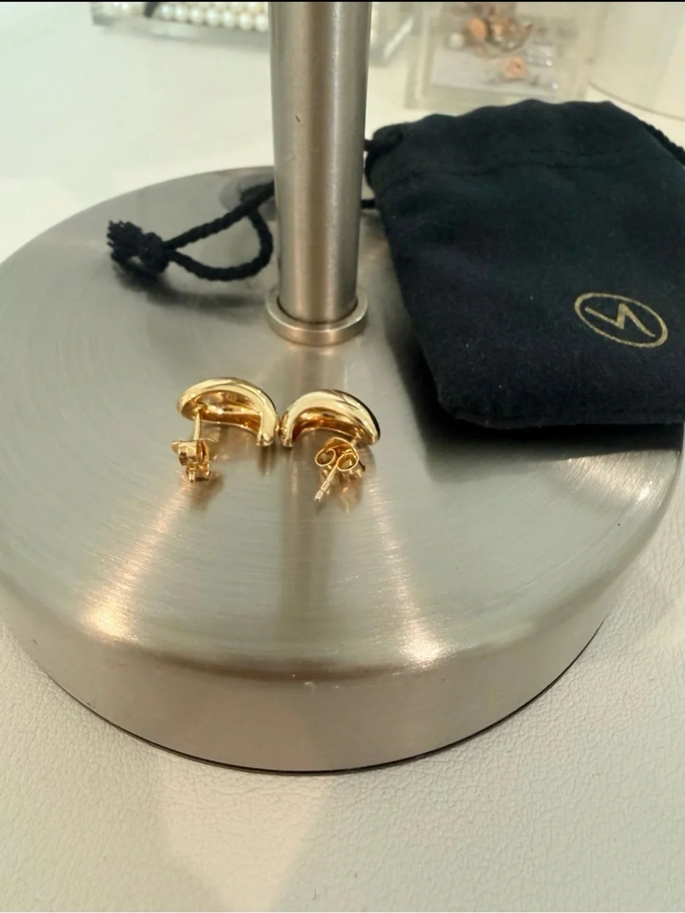 Mejuri Dôme Huggies 18k Gold Vermeil